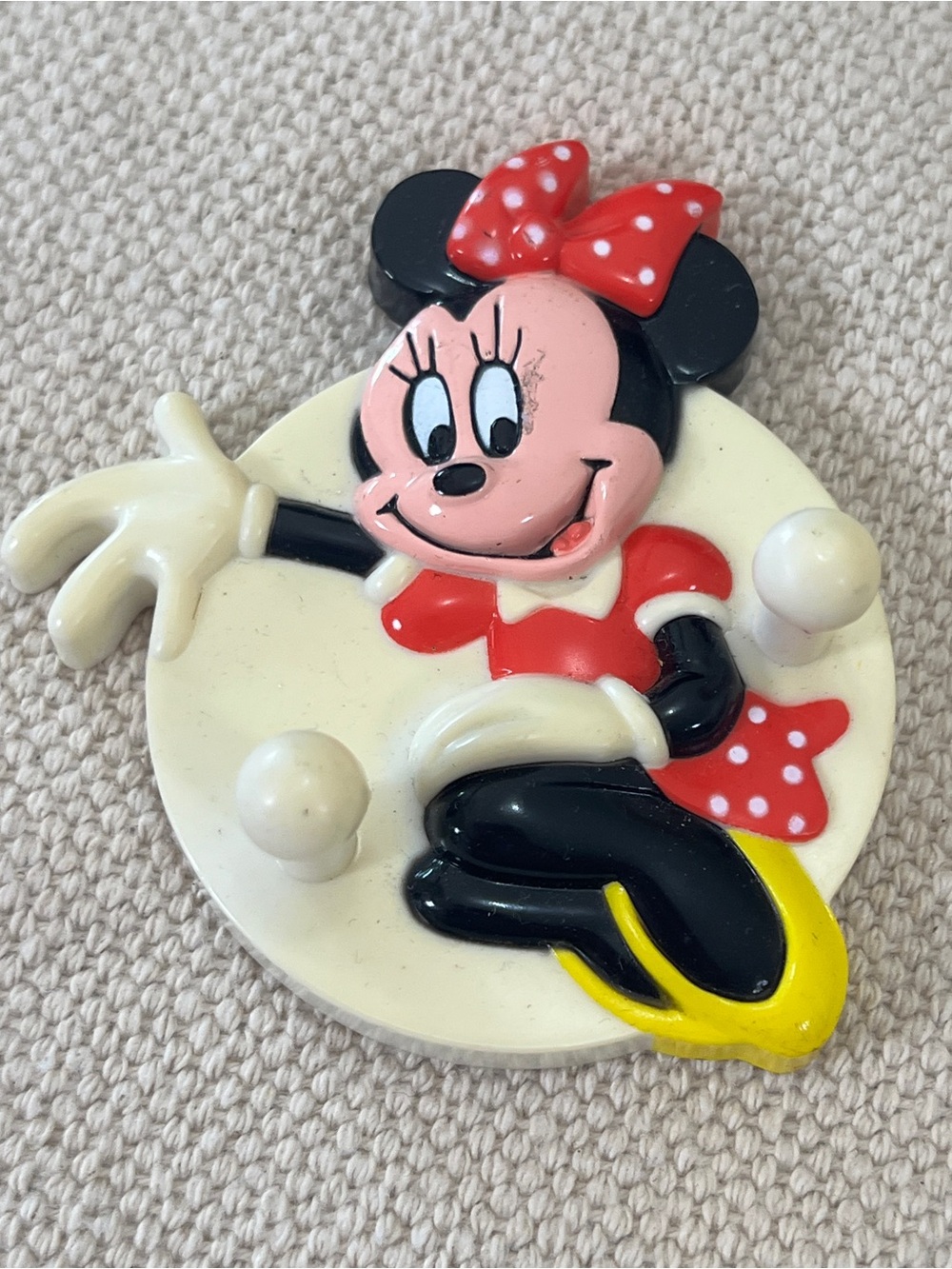 Vintage Disney Minnie Mouse Fridge Magnet hook pegs 1995 Disneyland Collectible